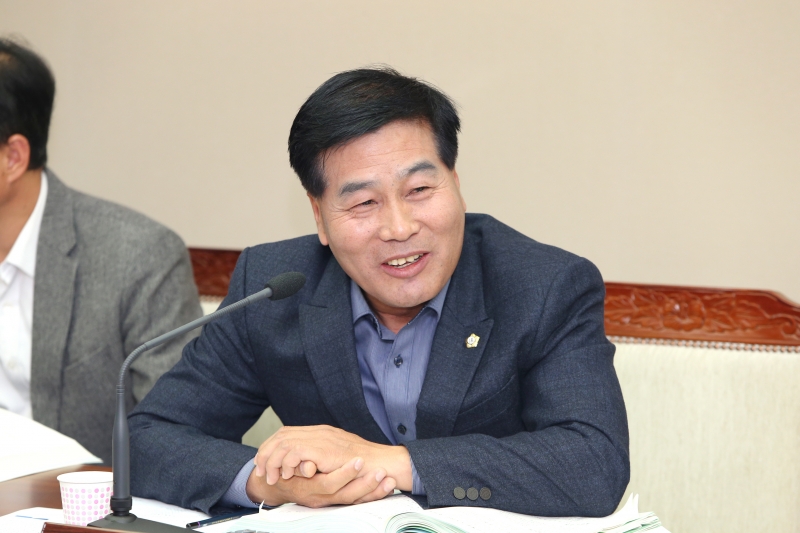 20141110-004[AP7U4639-제191회 임시회 기획행정위원회 2015년도 주요업무계획안 보고.JPG