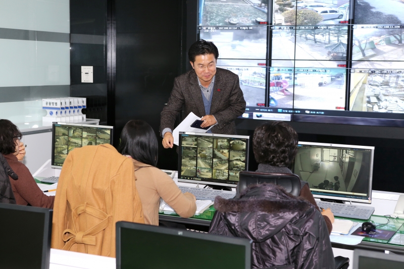 20141204-024[AP7U6738--제192회 정례회 기획행정위원회 행정사무감사차 통합관제센터 현장 방문.JPG