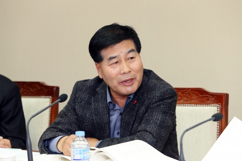 20141205-008[AP7U6858--제192회 정례회 기획행정위원회 2015년도 세입세출예산안 예비심사.JPG