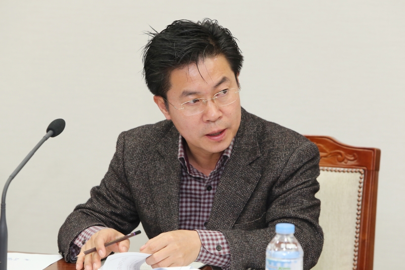 20150304-007[AP7U9450-제194회 임시회 기획행정위원회 조례안 심사활동.JPG