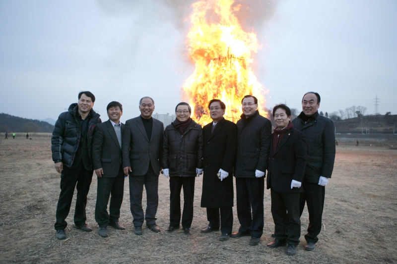 20150305-136[345M7955-정월대보름 달집태우기.JPG
