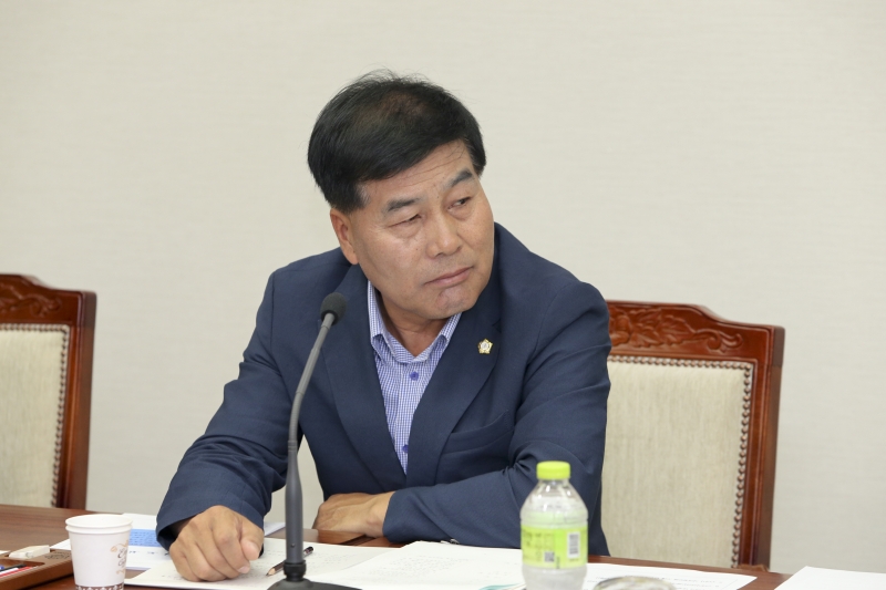 20150603-026[AP7U5734-제196회 임시회시 기획행정위원회 조례안 심사활동.JPG