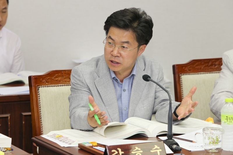 20150610-013[AP7U6972-제196회 임시회시 예산결산특별위원회 2015년도 제1회 추가경정예산안 심사활동.JPG