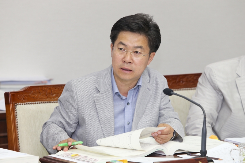 20150610-015[AP7U6977-제196회 임시회시 예산결산특별위원회 2015년도 제1회 추가경정예산안 심사활동.JPG