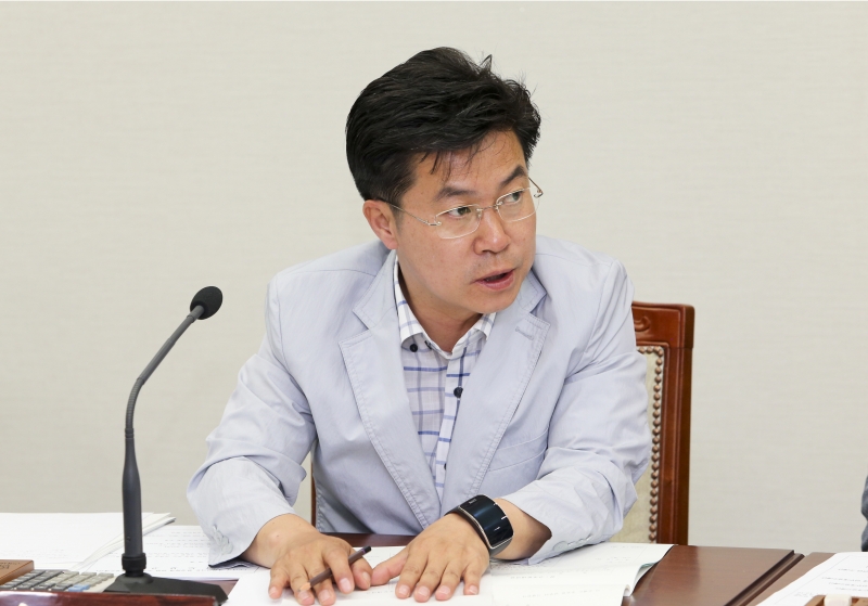 20150603-170[AP7U5729-제196회 임시회시 기획행정위원회 조례안 심사활동.jpg