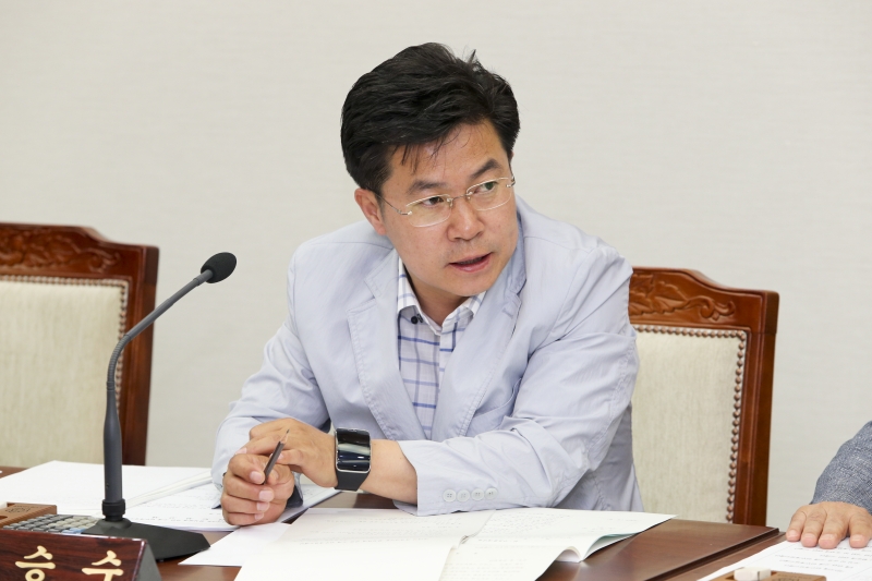 20150603-171[AP7U5732-제196회 임시회시 기획행정위원회 조례안 심사활동.jpg