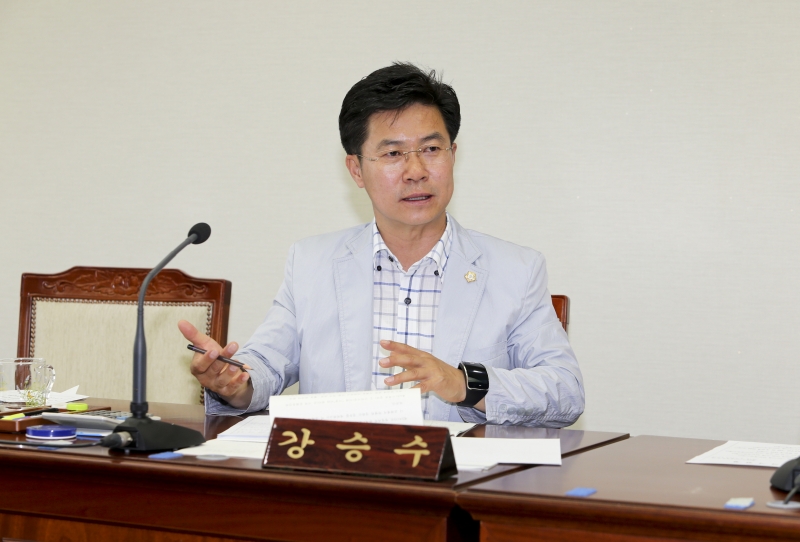 20150603-178[AP7U5873-제196회 임시회시 기획행정위원회 조례안 심사활동.jpg