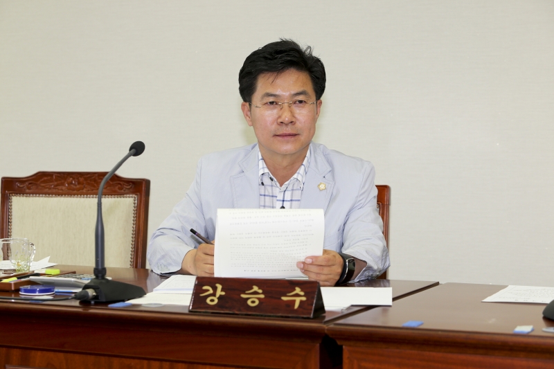 20150603-181[AP7U5887-제196회 임시회시 기획행정위원회 조례안 심사활동.jpg