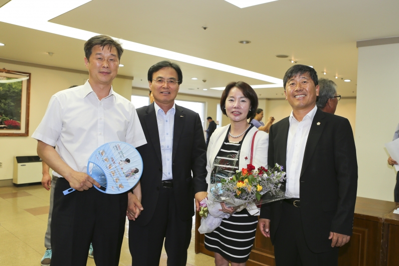 20150707-094[AP7U7480-2015 상반기 시정유공 민간인 표창수여식.jpg