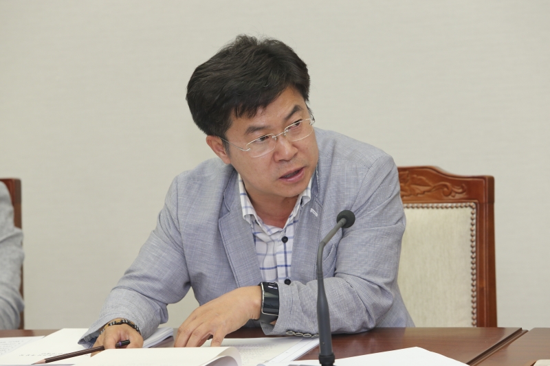 20150909-023[AP7U1610-제198회 임시회시 기획행정위원회 조례안 심사활동.jpg