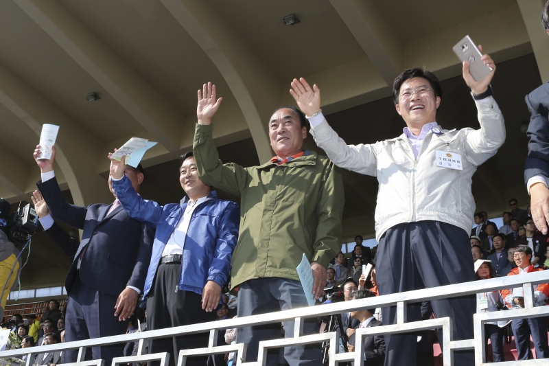 20151017-079[AP7U6600-2015 구미시민 한마음 대축제 개막식.jpg