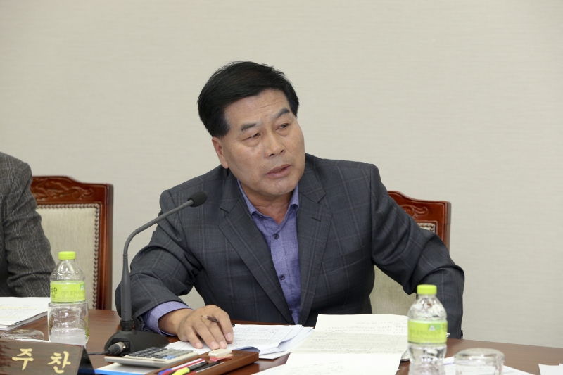 20151020-064[AP7U7329-제199회 임시회 기획행정위원회 조례심사 활동.jpg