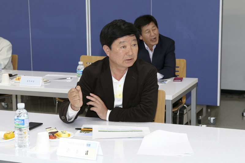 20151022-024[AP7U7528-제199회 임시회 기획행정위원회 서울사무소 및 구미학숙 현장방문.jpg