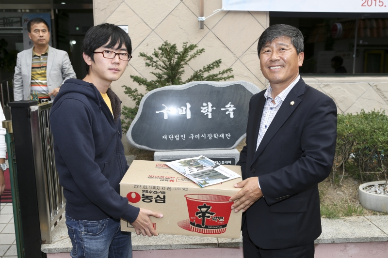 20151022-051[AP7U7609-제199회 임시회 기획행정위원회 서울사무소 및 구미학숙 현장방문.jpg