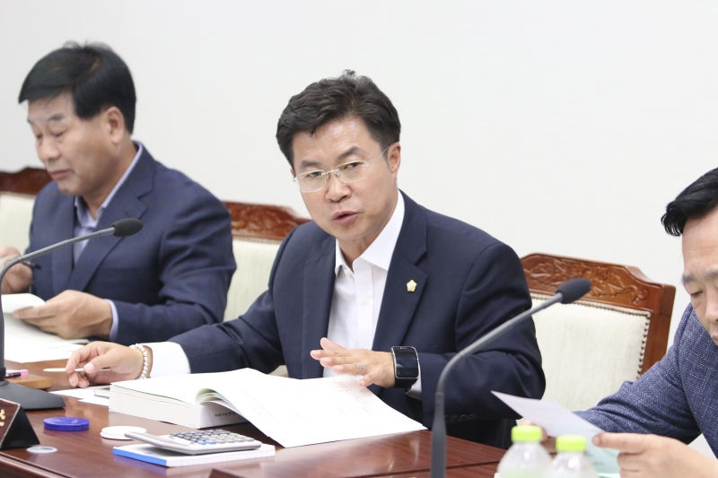 20151027-078[IMG_8067-제199회 임시회 기획행정위원회 2016년도 주요업무계획안 보고 청취.jpg