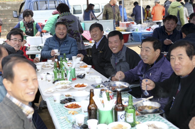 20151117-024[AP7U0459-2015년 구미시 이통장 한마음 연수대회.jpg