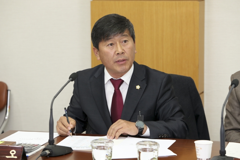 20151126-019[AP7U0891-제200회 정례회 의회운영위원회 소관 행정사무감사 활동.jpg