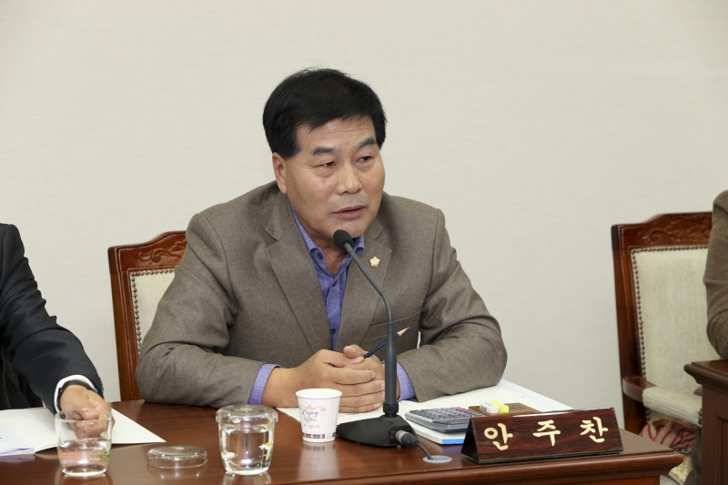 20151126-021[AP7U0898-제200회 정례회 의회운영위원회 소관 행정사무감사 활동.jpg