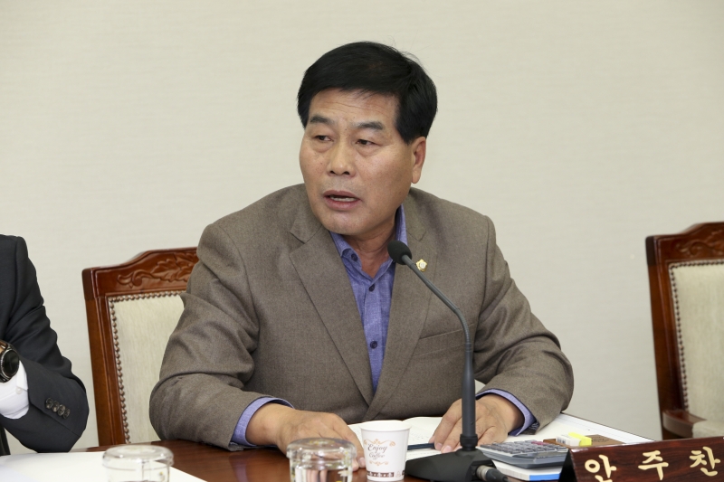 20151126-022[AP7U0903-제200회 정례회 의회운영위원회 소관 행정사무감사 활동.jpg