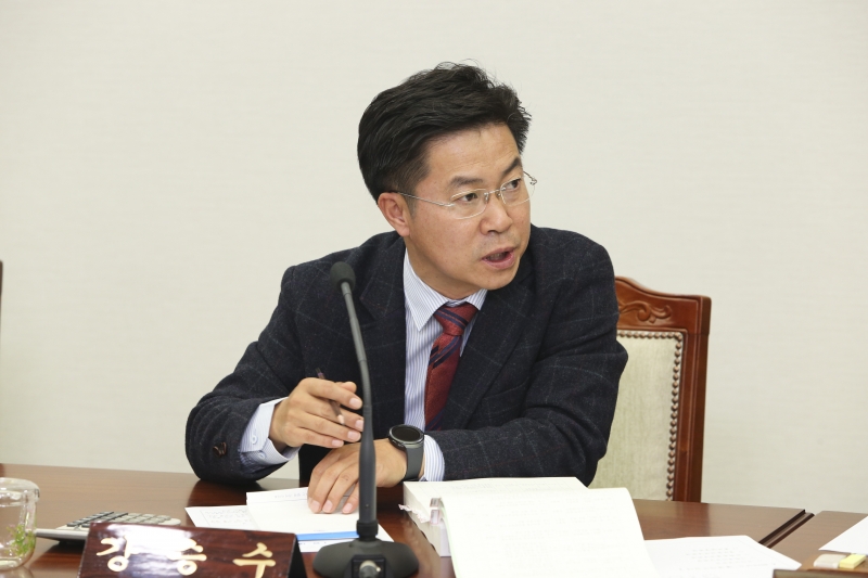 20151126-054[AP7U0982-제200회 정례회 기획행정위원회 소관 행정사무감사 활동.jpg