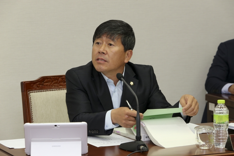 20151127-017[AP7U1113-제200회 정례회 기획행정위원회 소관 행정사무감사 활동.jpg