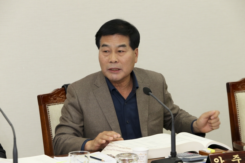 20151204-010[AP7U1502-제200회 정례회 의회운영위원회 소관 2016년도 세입세출예산안 예비심사 활동.jpg