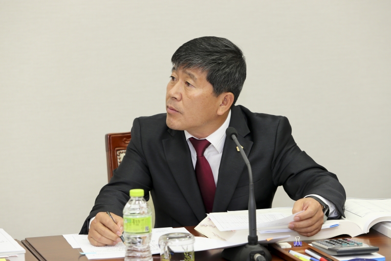 20151207-002[AP7U1839-제200회 기획행정위원회 소관 2016년도 세입세출예산안 예비심사 활동.jpg