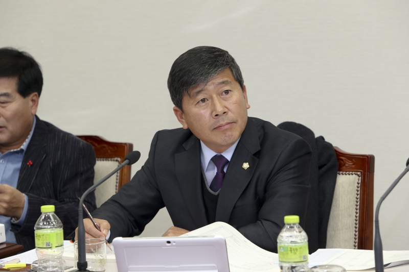 20151210-037[AP7U2363-제200회 정례회 예산결산특별위원회 소관 2016년도 세입세출예산안 심사 활동.JPG