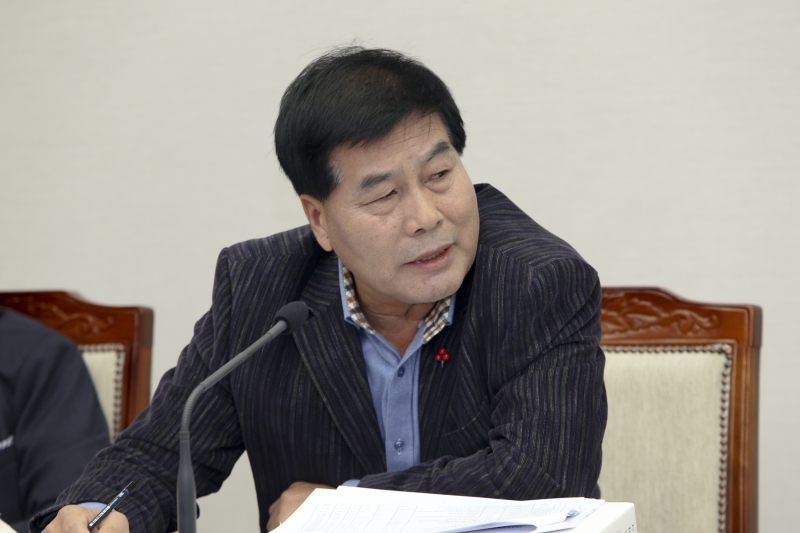 20151210-043[AP7U2400-제200회 정례회 예산결산특별위원회 소관 2016년도 세입세출예산안 심사 활동.JPG