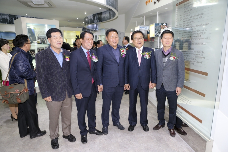 20151210-087[AP7U2511-박세직 기념 전시실 개장식.jpg