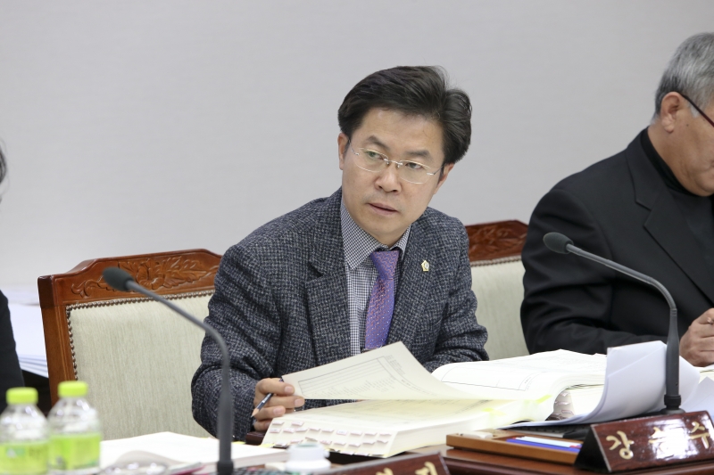 20151211-021[AP7U2578-제200회 정례회 예산결산특별위원회 소관 2016년도 세입세출예산안 심사 활동.jpg