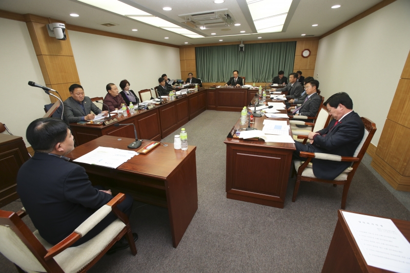 20151218-018[AP7U3365-제200회 정례회 기획행정위원회 조례안 심사활동.jpg