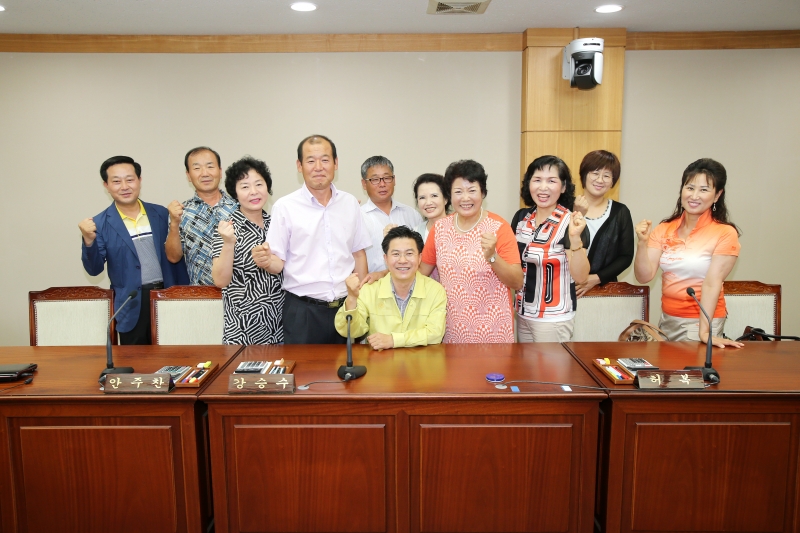 20140721-015[AP7U6585-고아읍민 일행 의회 방문.JPG