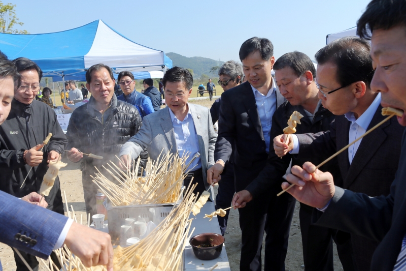 20141015-019[AP7U2289-2014 노동절 기념식 및 구미노동가족 화합다짐 체육대회.JPG