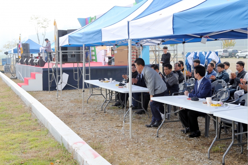 20141015-006[AP7U2268-2014 노동절 기념식 및 구미노동가족 화합다짐 체육대회.JPG