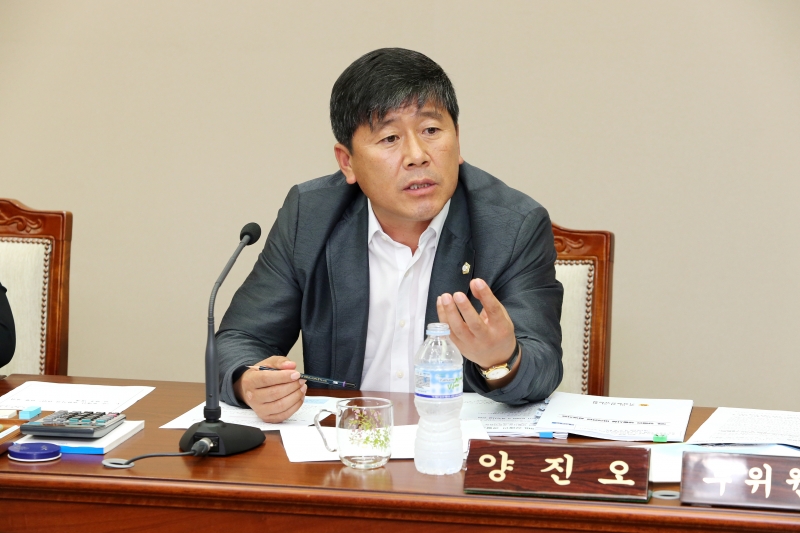 20140819-028[AP7U8274-폐회중 기획행정위원회 간담회-솔장애인복지시설 관련 업무청취.JPG