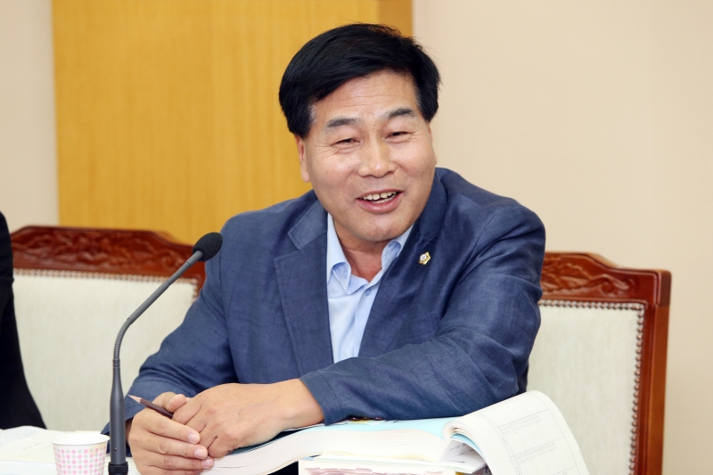 20140902-035[AP7U9208-제190회 제1차 정례회 의회운영위원회 의회사무국 2013년도 세입세출결산승인안 및 2014년 제2회 추경예산안 예비심사 활동.JPG