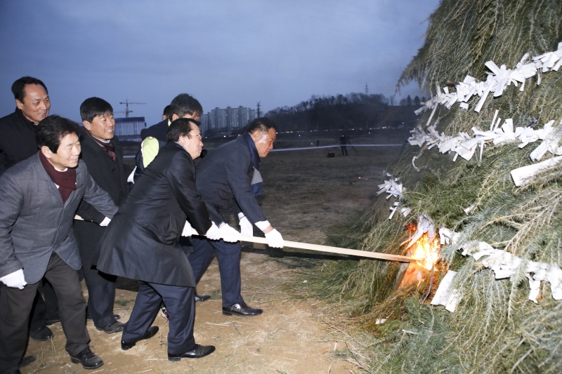 20160222-184[IMG_0417-정월대보름 달집태우기.jpg