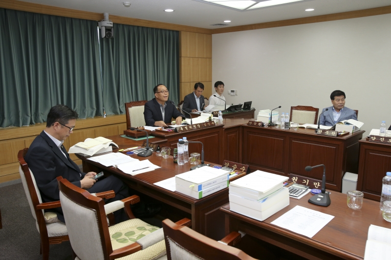 20160726-022[AP7U3091--제206회 정례회 예산결산특별위원회 소관 2015회계년도 세입세출결산승인안 심사.jpg