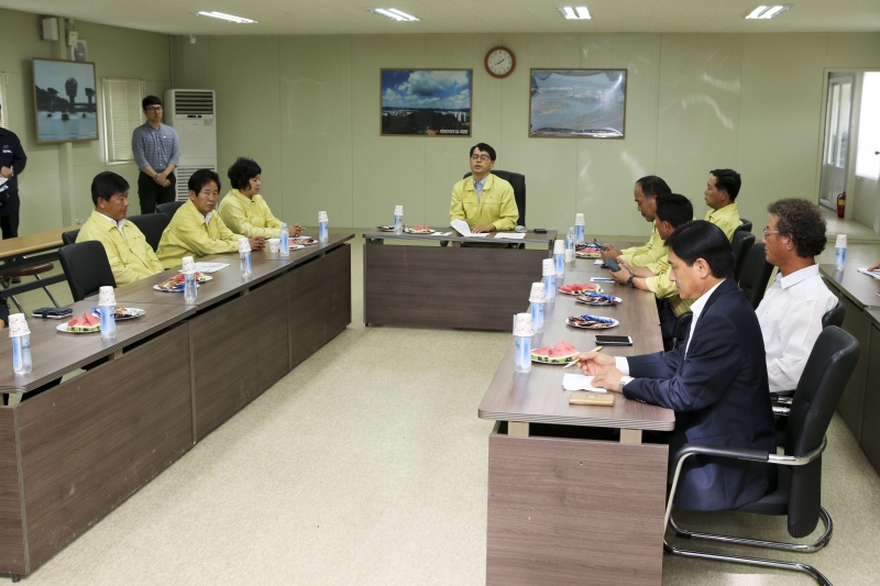 20160822-011[AP7U3607-폐회중 산업건설위원회 구미 국가5산업단지 현장 방문.jpg