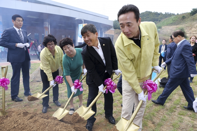 20160927-206[AP7U6261-구미시추모공원 개원식.jpg