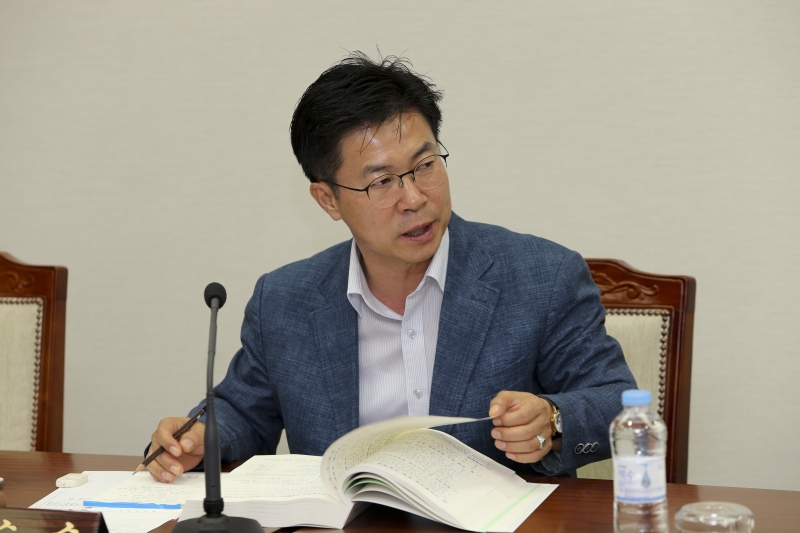 20161025-011[AP7U9054-제208회 임시회 기획행정위원회 2017년도 주요업무보고안 보고 청취.jpg