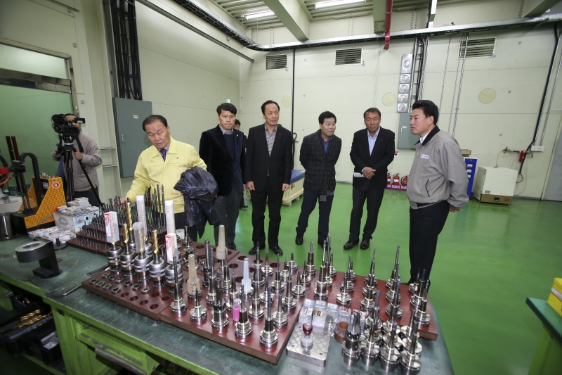 20161202-032[AP7U1547-제209회 정례회 주광정밀 기업체 방문.jpg