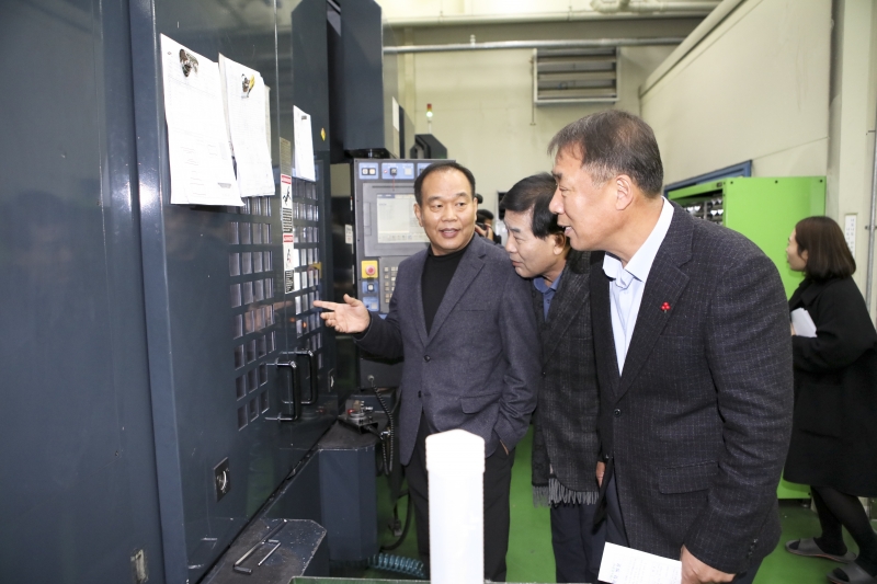 20161202-049[IMG_4946-제209회 정례회 주광정밀 기업체 방문.jpg