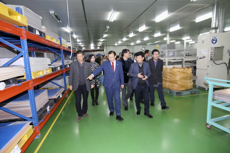 20161202-096[AP7U1709-제209회 정례회 아주스틸 기업체 방문.jpg