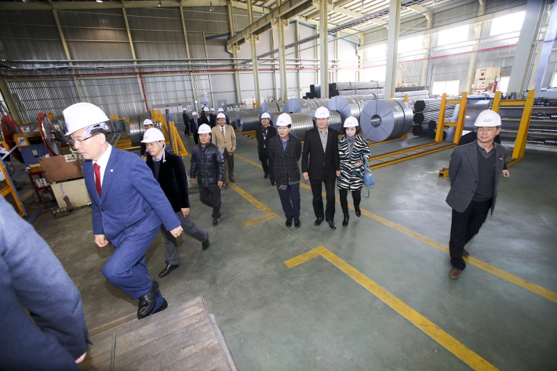 20161202-124[AP7U1771-제209회 정례회 아주스틸 기업체 방문.jpg