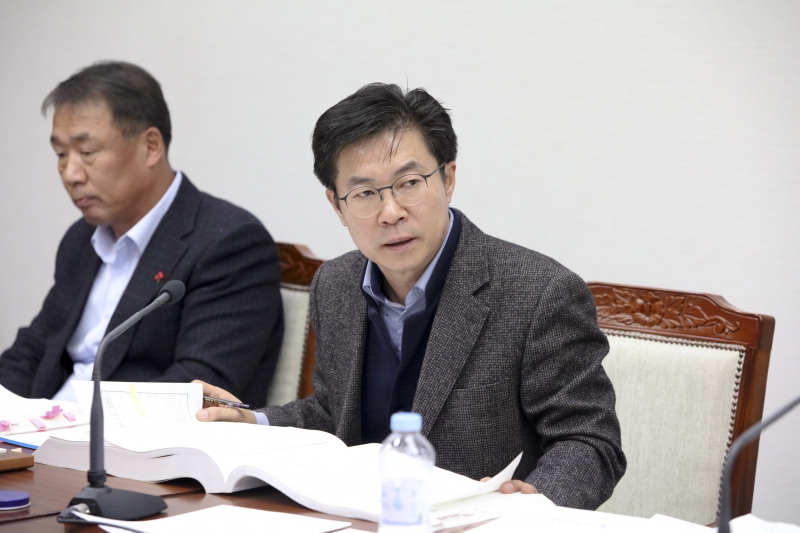 20161206-030[IMG_5221-제209회 정례회 기획행정위원회 2017년도 세입세출예산안 예비심사활동.jpg