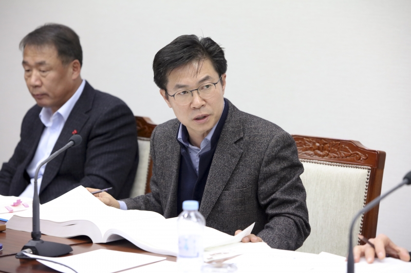 20161206-032[IMG_5224-제209회 정례회 기획행정위원회 2017년도 세입세출예산안 예비심사활동.jpg