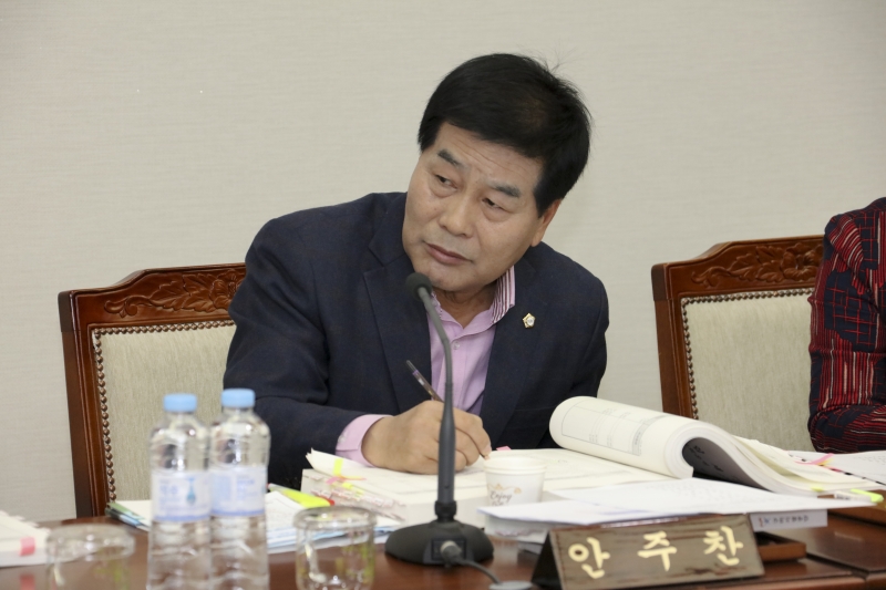 20161207-015[IMG_5353-제209회 정례회 기획행정위원회 2017년도 세입세출예산안 예비심사활동.jpg