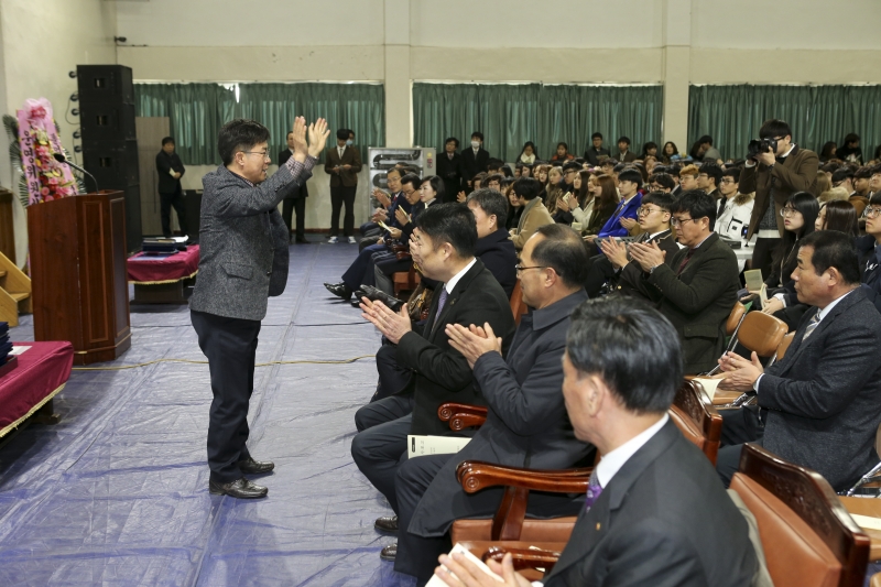 20170209-001[AP7U6733-현일중고등학교 졸업식.JPG